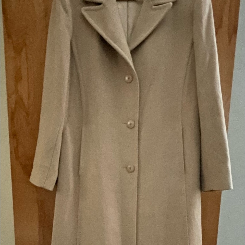 Elegant Tan Women's Coat
